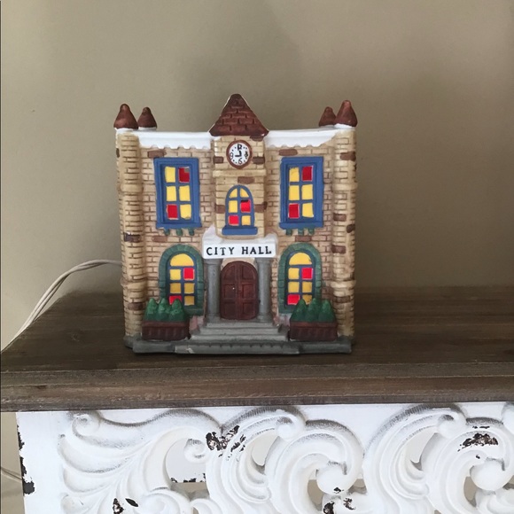 Other - Vintage lighted City Hall collectible